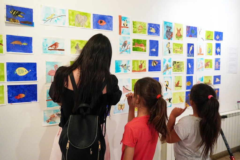 La Sala 22 de l’Ateneu acull l’exposició de plàstica infantil de l’Escola d’Arts